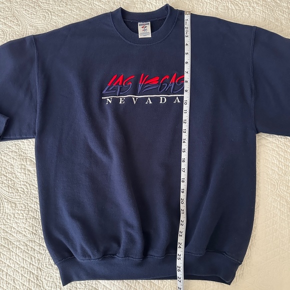 Vintage Las Vegas Nevada Embroidered Crewneck Sweatshirt Pullover Jerzeez - Picture 7 of 9